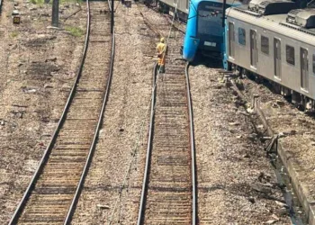 Trem da SuperVia descarrila na altura de Bento Ribeiro