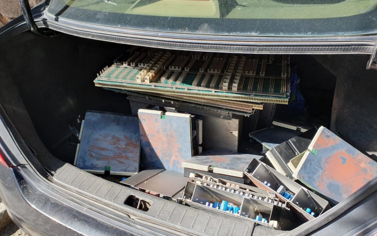 Trio é Preso em Flagrante por Furtar Equipamentos de Telecomunicação em Bangu