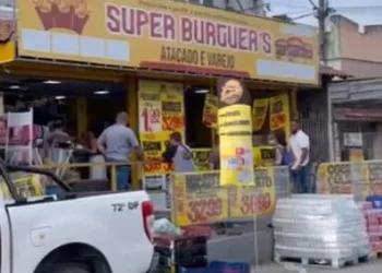 Dono de mercado é preso por vender produtos estragados