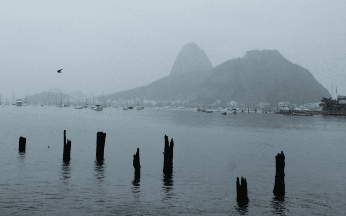 Rio amanhece com tempo chuvoso e instabilidade deve permanecer no fim de semana