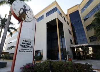 Fórum de Campo Grande com 8 Mil Processos Estagnados e Escassez de Servidores