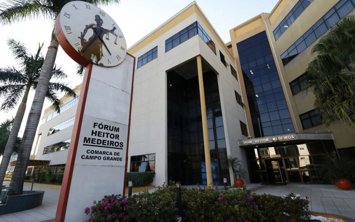 Fórum de Campo Grande com 8 Mil Processos Estagnados e Escassez de Servidores