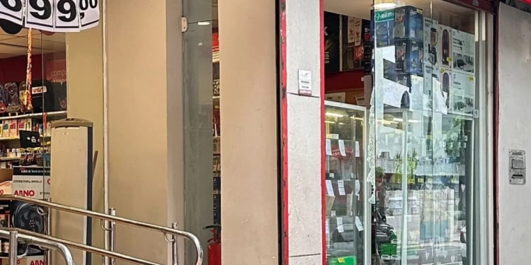 Roubo Ousado em Lojas Americanas