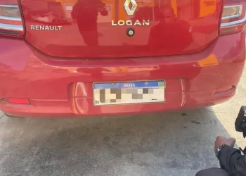 Motorista de aplicativo é resgatado em porta-malas após assalto
