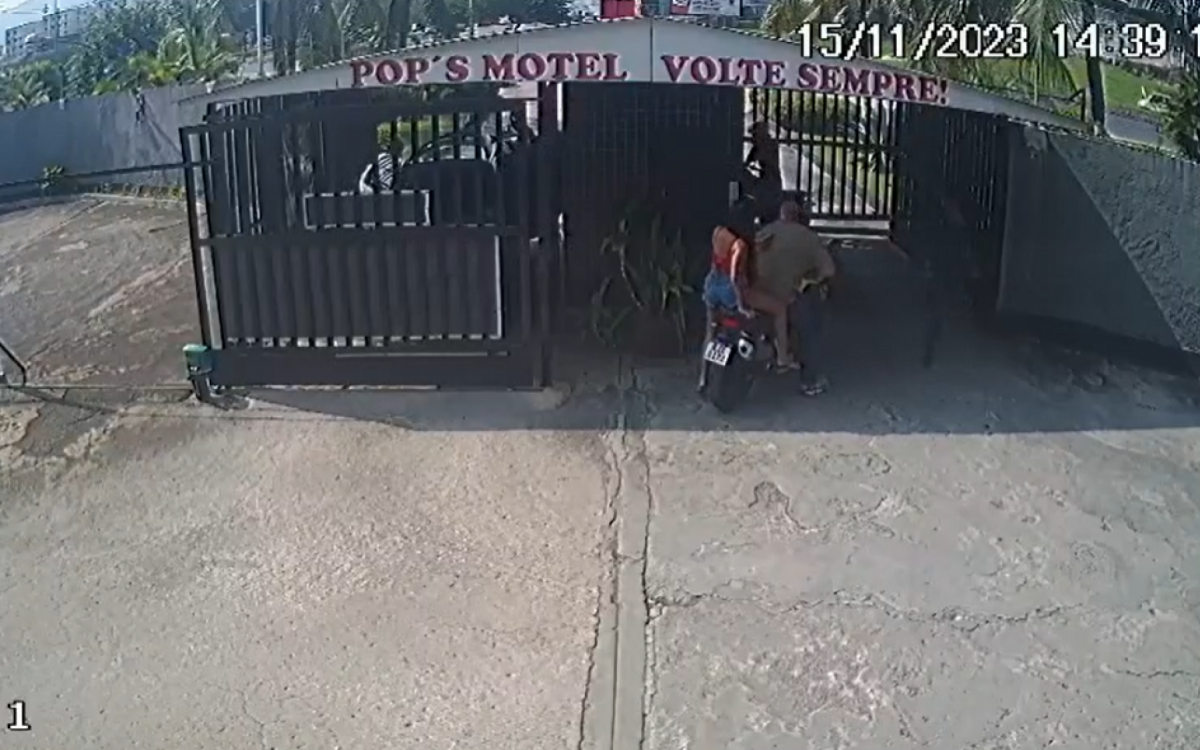 Homem Baleado na Saída de Motel em Realengo
