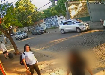 Desaparecimento Misterioso de Educadora Jovem Capturado em Câmera no Rio