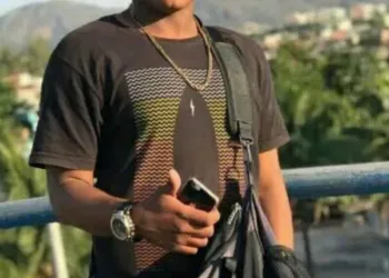 Mãe Desesperada Após Um Mês do Desaparecimento do Filho