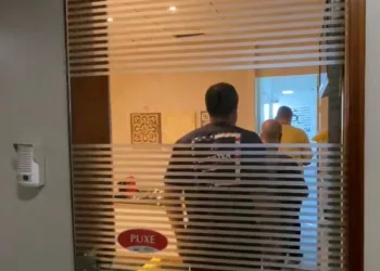 Decon Desmascara Falsa Dentista em Ação no Rio