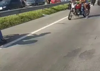 VÍDEO: Policial Reformado Reage a Assalto e Mata Dois Suspeitos
