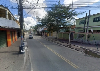 Duas Mulheres Atacadas por Cachorro