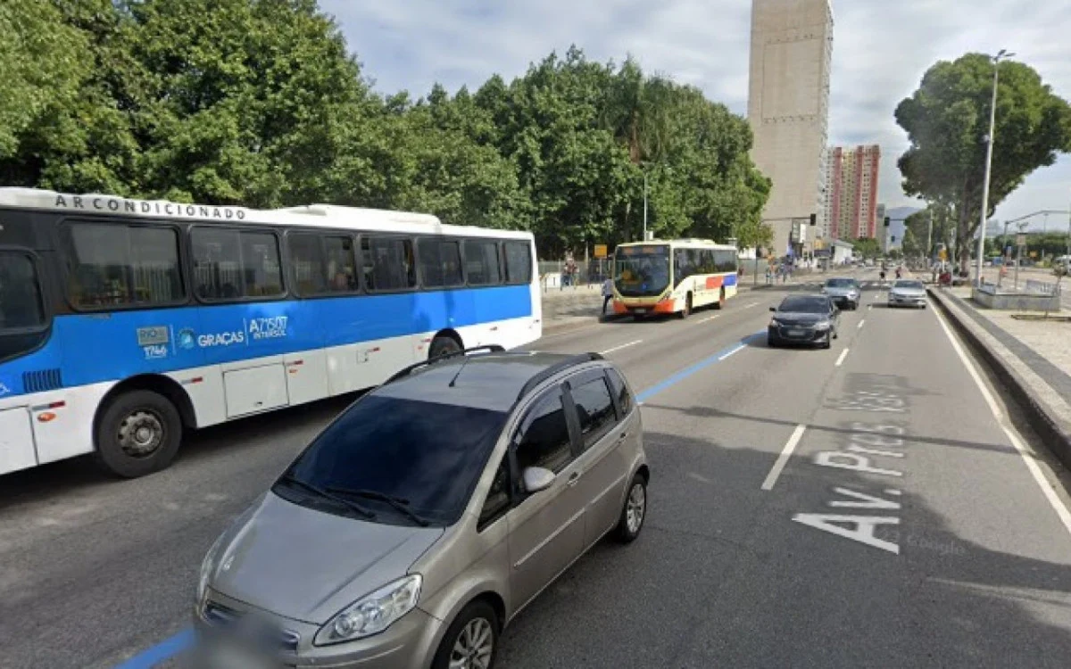 Homem é Atropelado na Avenida Presidente Vargas, Centro do Rio