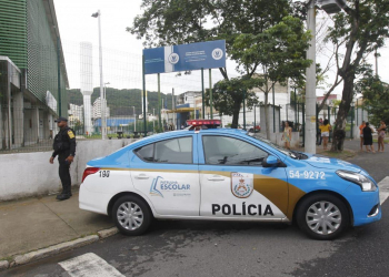 Conflito em Escola Municipal do Rio Termina com Aluno Desmaiado e Diretor Pedindo Exoneração