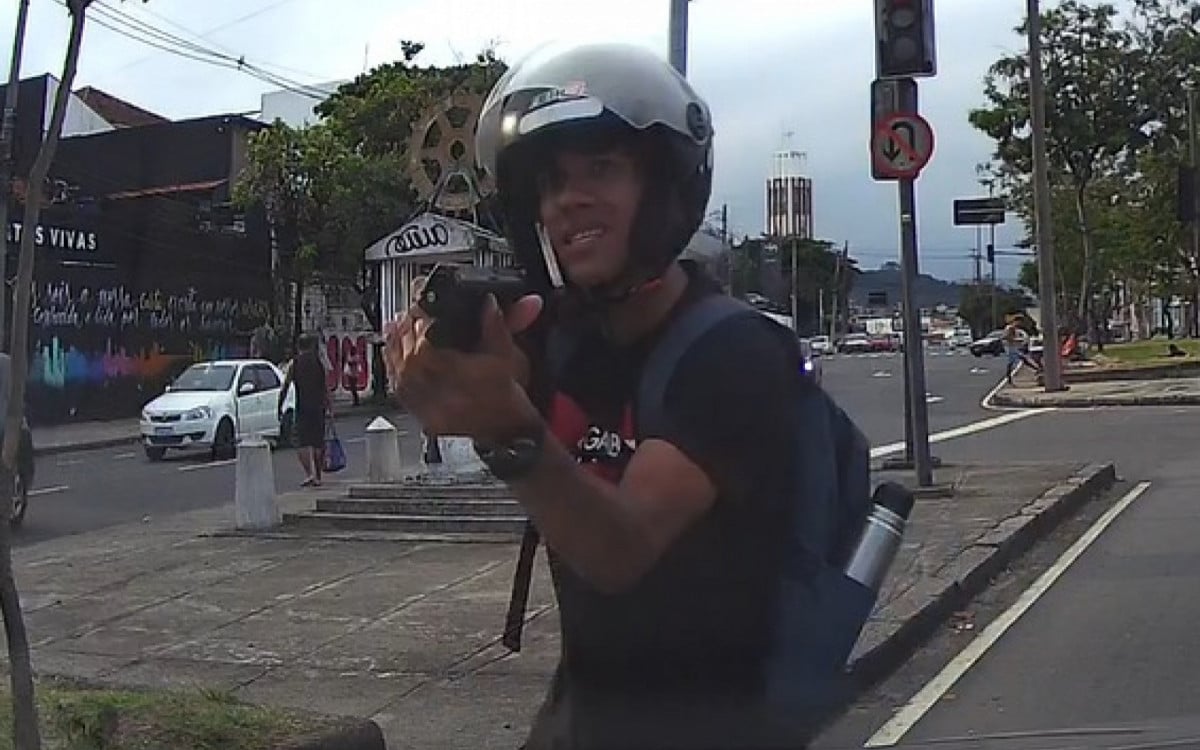 Casal de Idosos é Vítima de Assalto à Mão Armada em Ataque Chocante