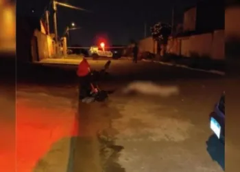 VÍDEO: Homem Mata Esposa a Tiros e Abandona Corpo ao Lado do Filho de 5 Meses