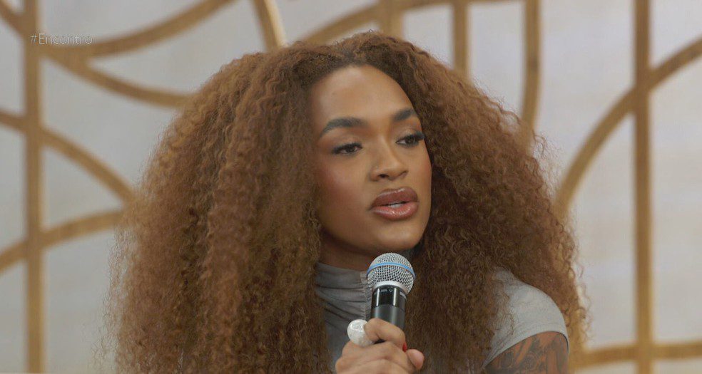 Abuso e Fraude pelo Ex em Relato Chocante na TV