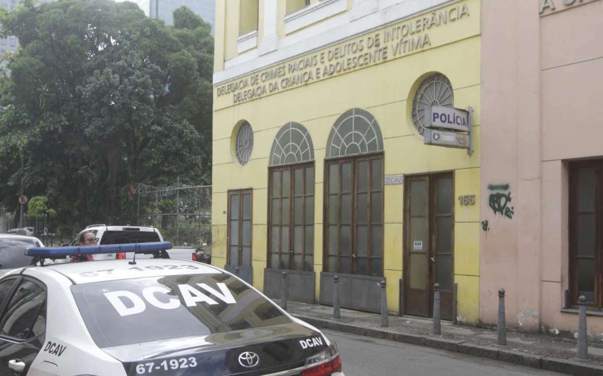 Ameaça de Ataque em Escola Leva à Apreensão de Adolescente