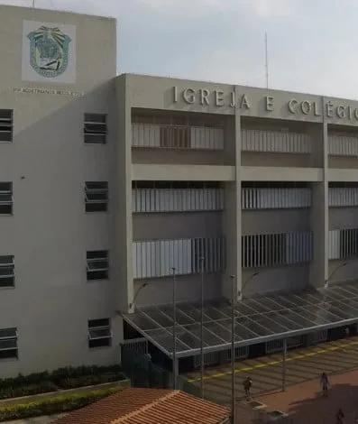 Polícia Investiga Alunos por Imagens Falsas de Colegas