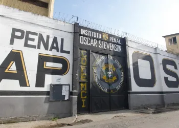 Professora de 23 Anos Presa por Crime Cometido aos 10 Anos