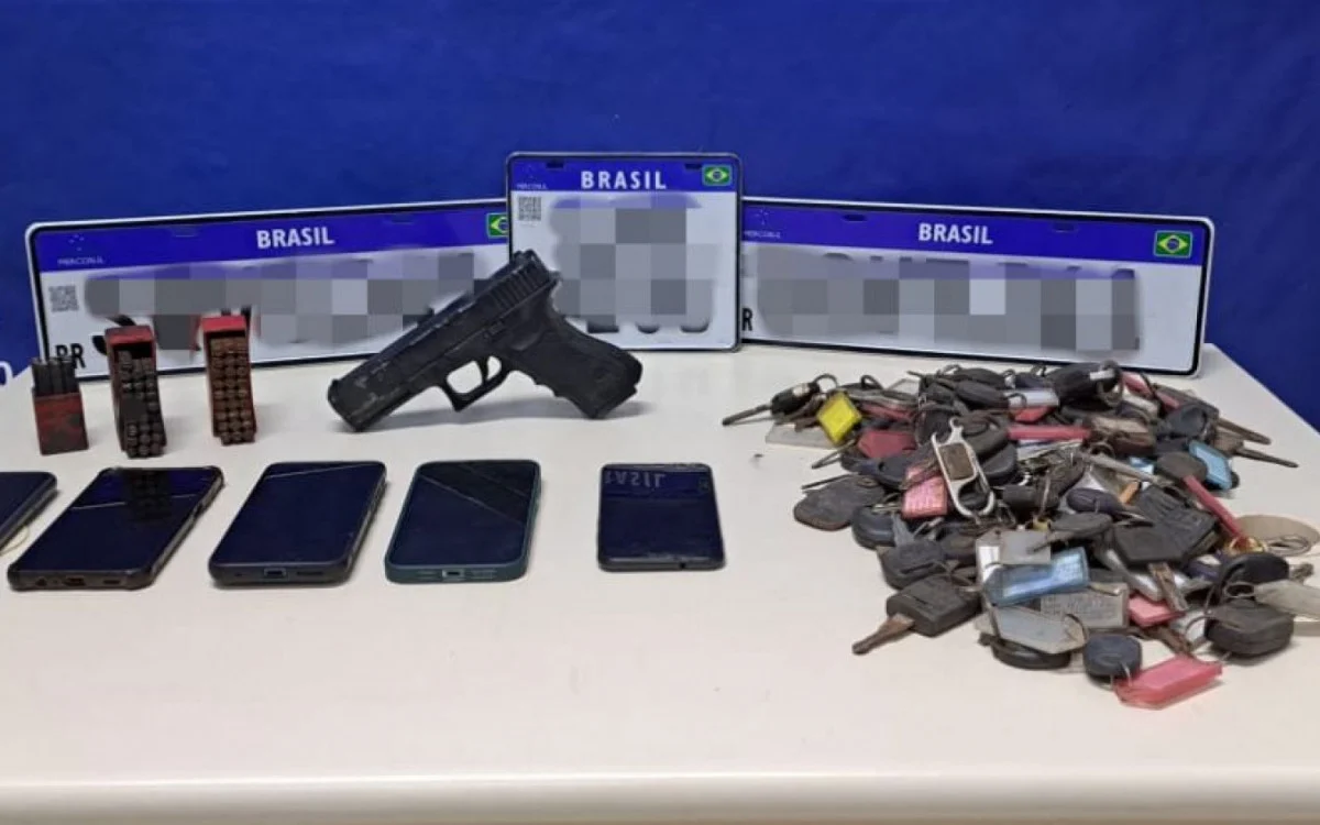 Operação Policial Desmantela Quadrilha de Furto e Clonagem de Veículos na Zona Oeste