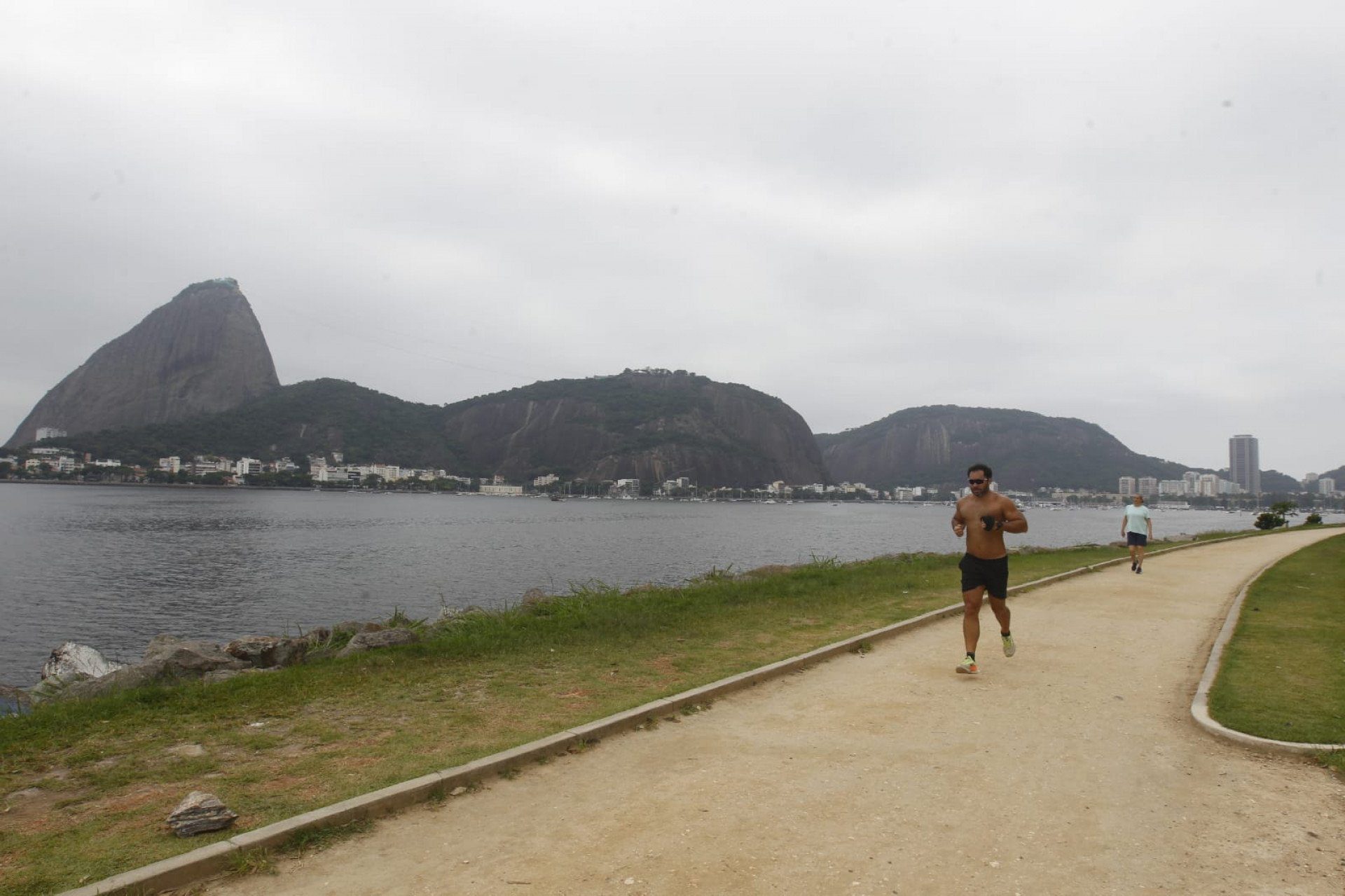Semana no Rio de Janeiro Será Marcada por Pancadas de Chuva e Variação de Temperatura