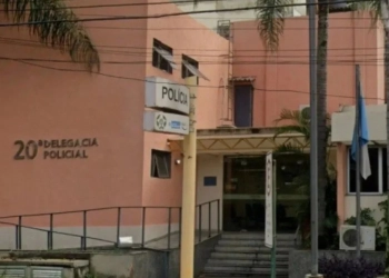 Prisão em Flagrante: Homem é Detido Dentro de Carro Roubado