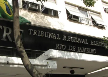 Tribunal Regional Eleitoral do Rio trabalha para retirar 50 seções eleitorais de áreas dominadas por milicianos