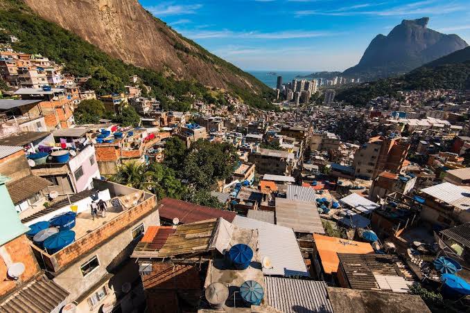 Rocinha – O “Resort do Tráfico”