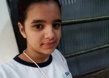 DESCARGA ELÉTRICA MATA JOVEM EM GUARATIBA