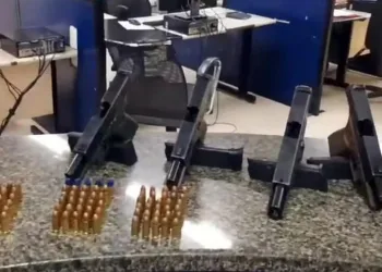 Operação Policial Captura Bandidos e Apreende Arsenal de guerra na Zona Oeste