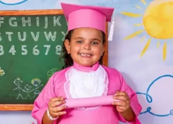MENINA DE 6 ANOS MORRE BALEADA EM BRIGA DE TRÂNSITO