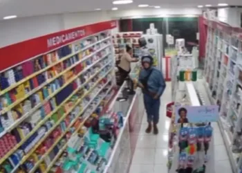 VIDEO: FARMÁCIA É ASSALTADA EM CAMPO GRANDE