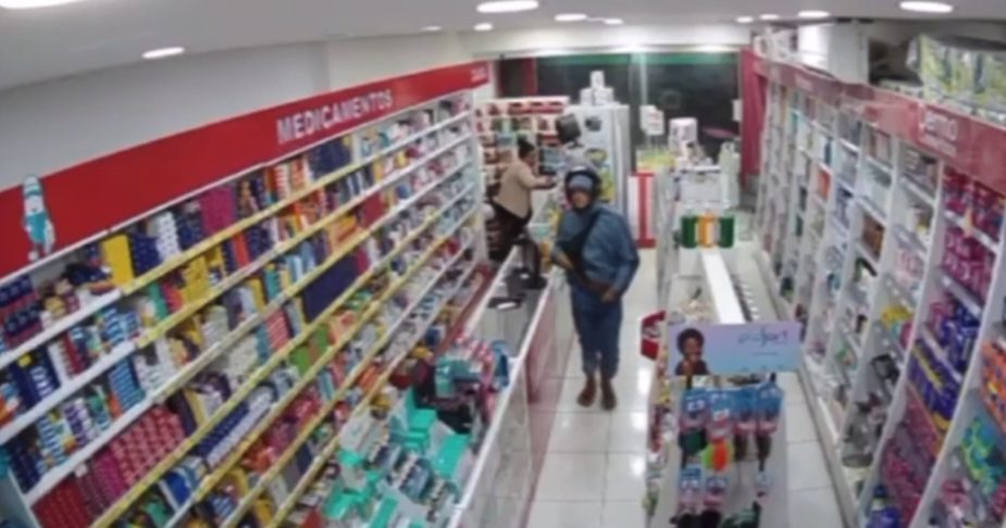 VIDEO: FARMÁCIA É ASSALTADA EM CAMPO GRANDE