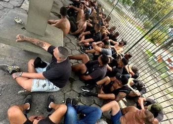 Torcedores do Vasco detidos antes do clássico contra o Flamengo