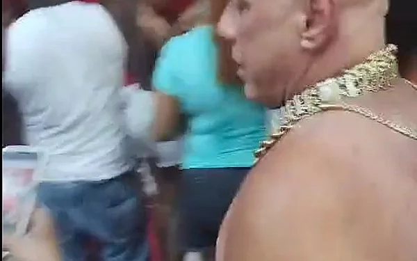 Celsinho da Vintém, ex-chefão do crime, prestigia vitória da Unidos de Padre Miguel durante apuração do Carnaval 2024
