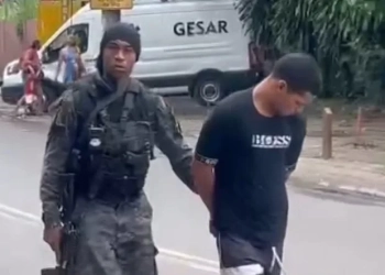 ATENÇÃO: Batalhão de Ações com Cães prende 2 traficantes numa comunidade na Zona Oeste do Rio