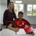 Filho de Eliza Samudio, Bruninho assina 1º contrato no dia em que a mãe faria 39 anos