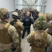 Policiais apreendem quase cem celulares e drogas em unidades prisionais do Rio de Janeiro