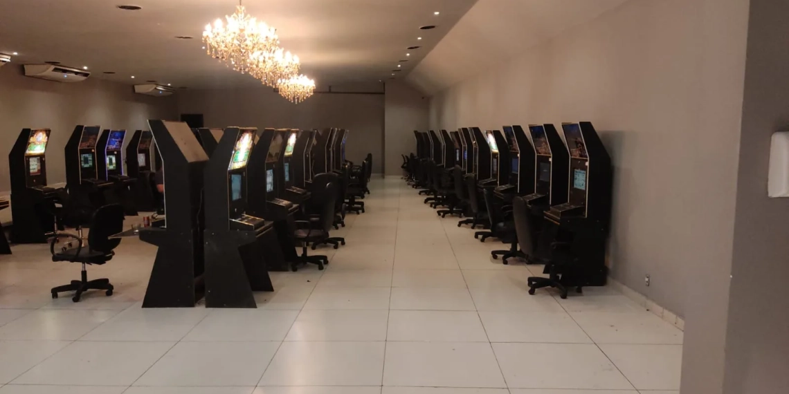 Policia estoura bingo clandestino na Zona Oeste