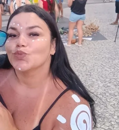 Urgente!! Mulher é decapitada dentro de casa no RJ