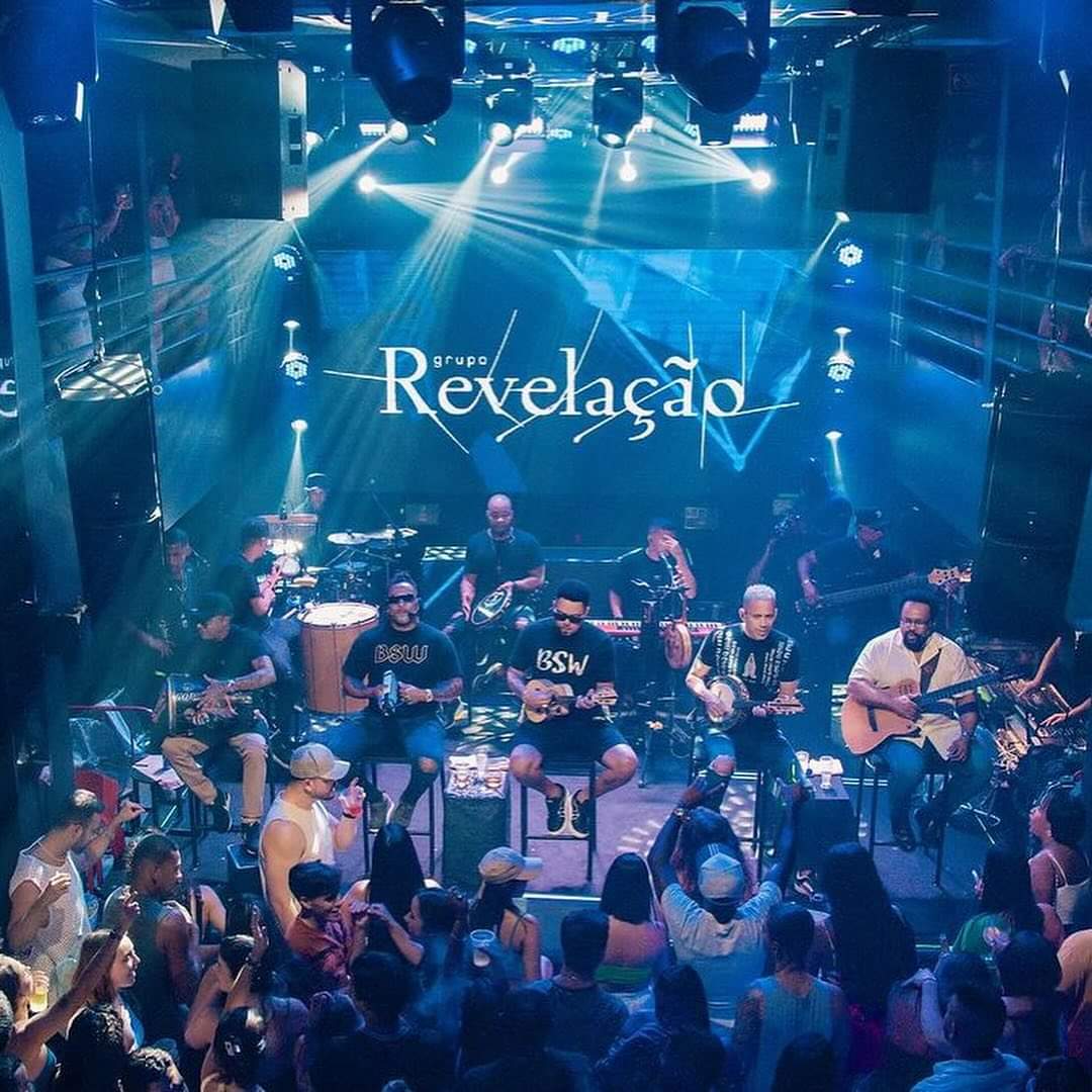URGENTE!! COMPONENTES DO GRUPO REVELAÇÃO SÃO ASSALTADAS E ESFAQUEADOS