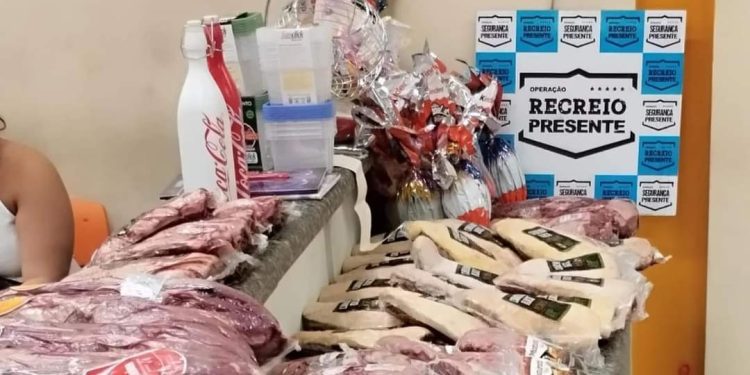 Casal é preso por furtar 42 peças de picanha em supermercado na Zona Oeste
