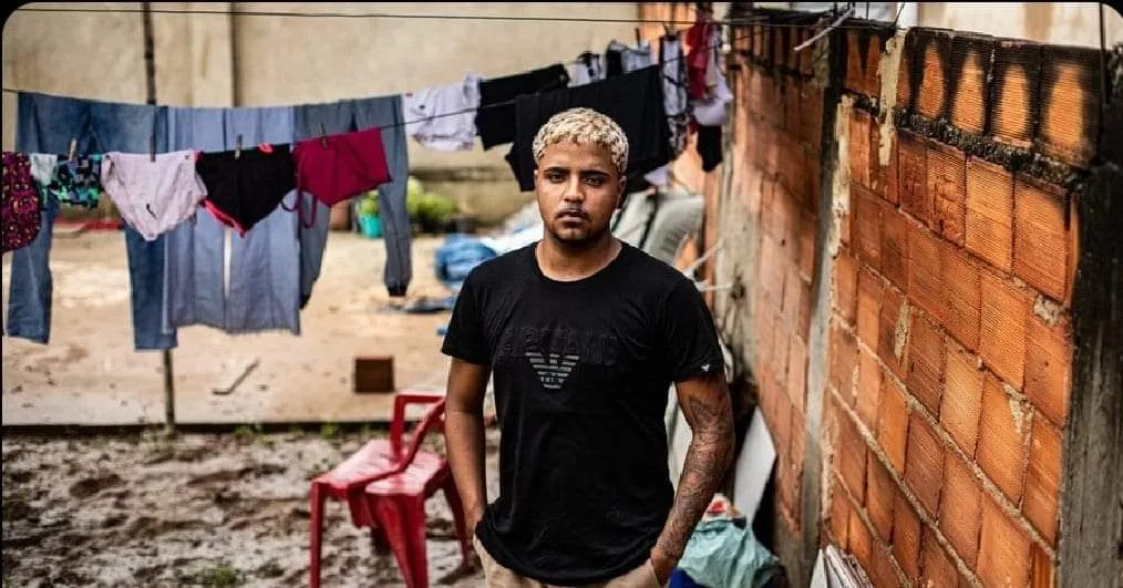 Herói da Baixada que resgatou mãe e gêmeas em enxurrada no RJ já arrecadou mais de R$ 78 mil em vaquinha.