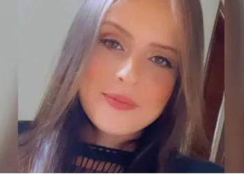 ( video) Jovem morre atropelada a caminho do trabalho