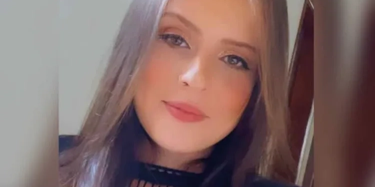 ( video) Jovem morre atropelada a caminho do trabalho