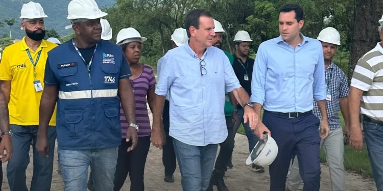 Prefeito do Rio, Eduardo Paes, vistoria obras do Parque Realengo Susana Naspolini
