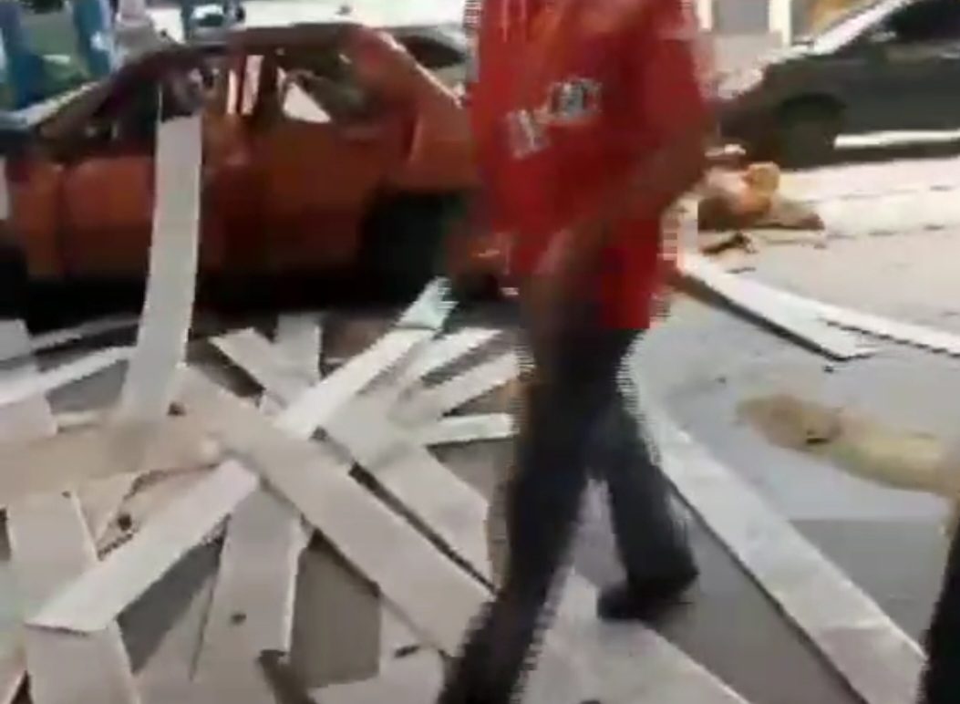 Urgente!! Carro explode em posto de gasolina em Campo Grande