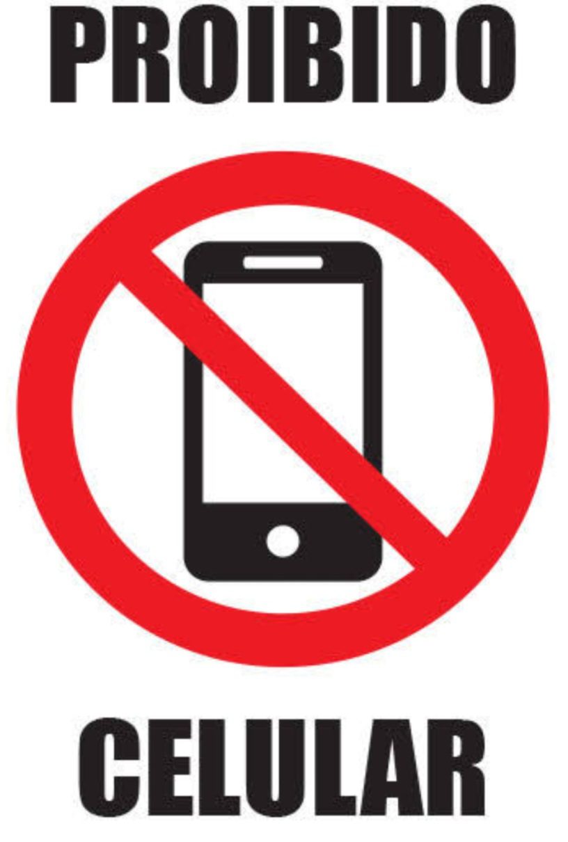 Uso de celulares é proibido nas escolas municipais do RJ