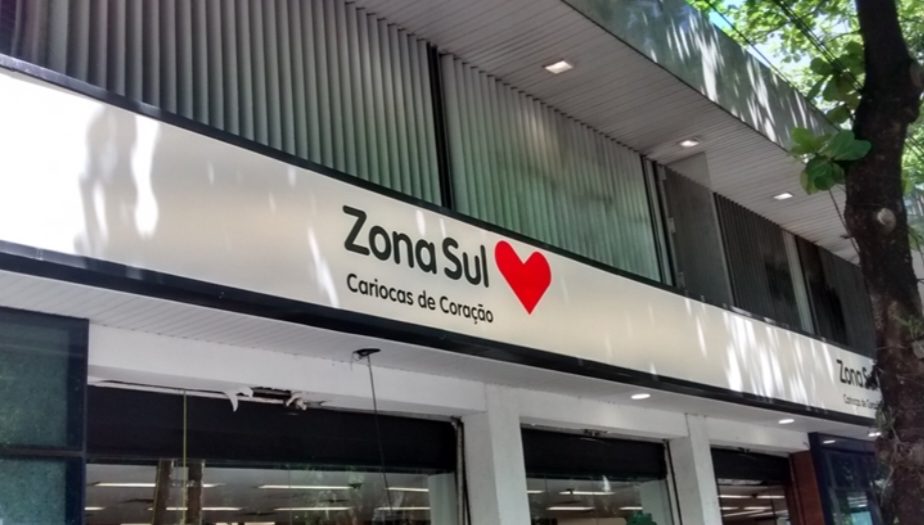 Supermercado Zona Sul está precisando de caixa, atendente, arrumar prateleiras – R$ 1.523,95 – escala 6×1
