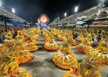 Desfile das Escolas de Samba do Rio de Janeiro: Confira os horários para a segunda-feira de Carnaval (12 de fevereiro)