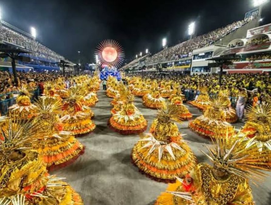 Desfile das Escolas de Samba do Rio de Janeiro: Confira os horários para a segunda-feira de Carnaval (12 de fevereiro)